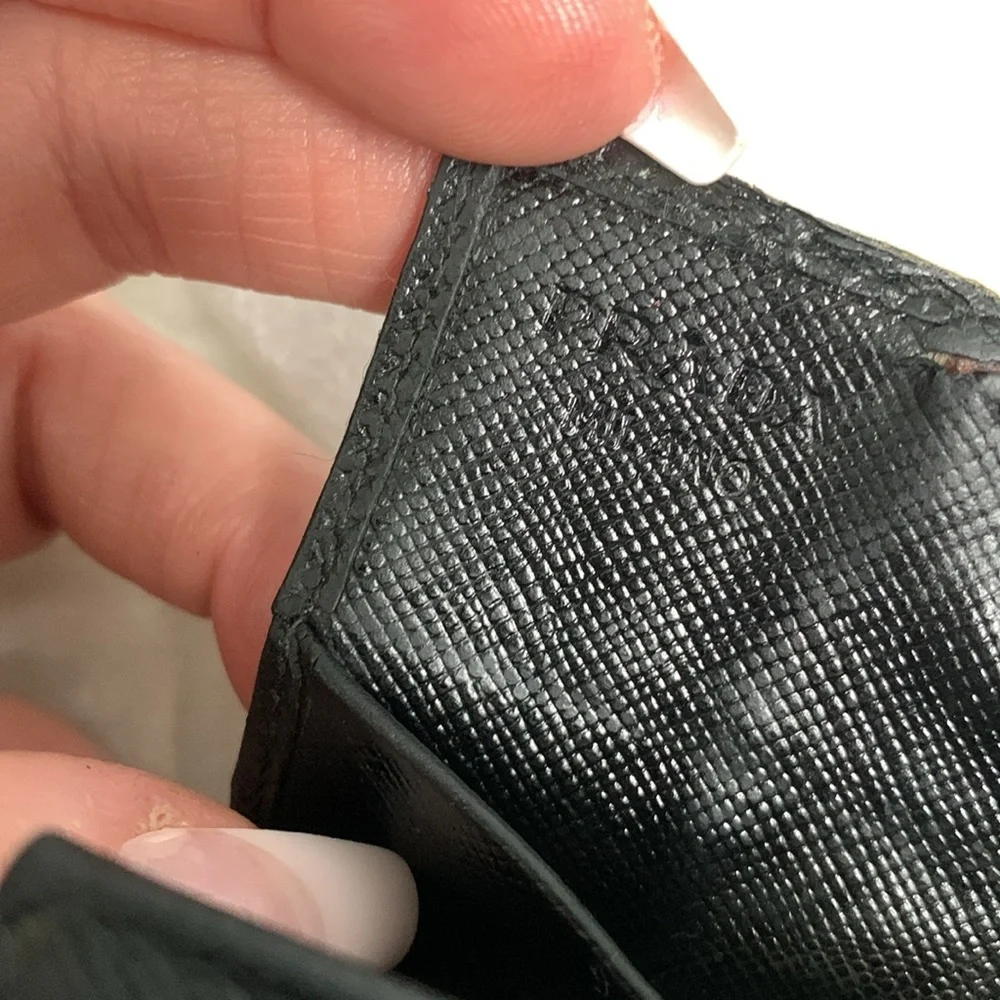 Authentic Prada vintage black leather coin pouch - Picture 11 of 17
